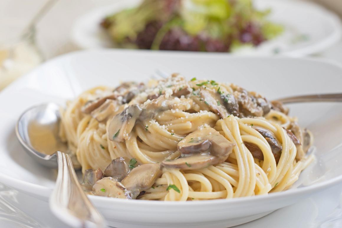 Feine Spaghetti mit Steinpilzsauce - Rezept