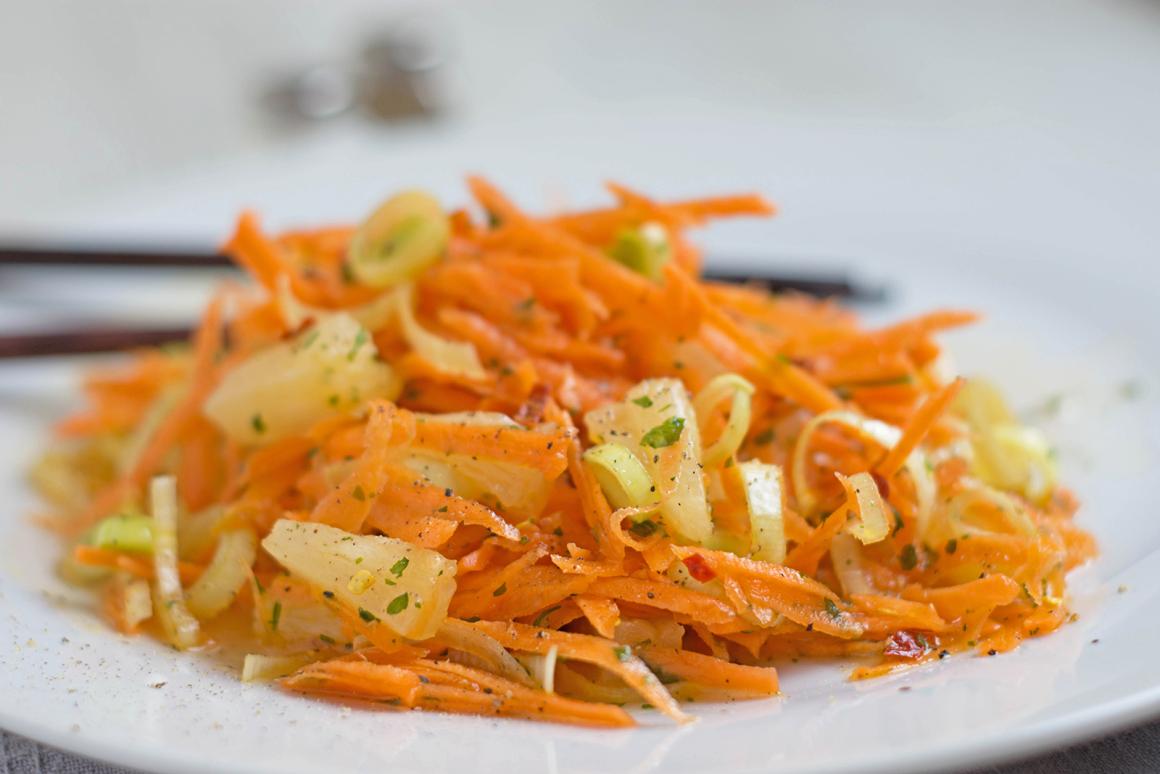 Asiatischer Rüeblisalat