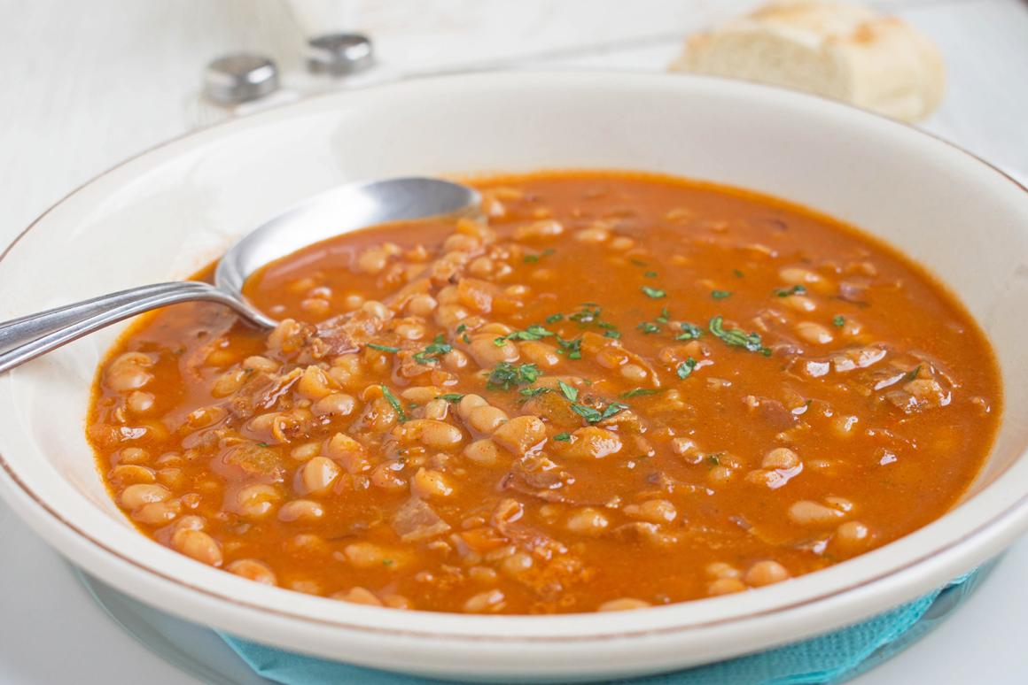 Griechische Bohnensuppe