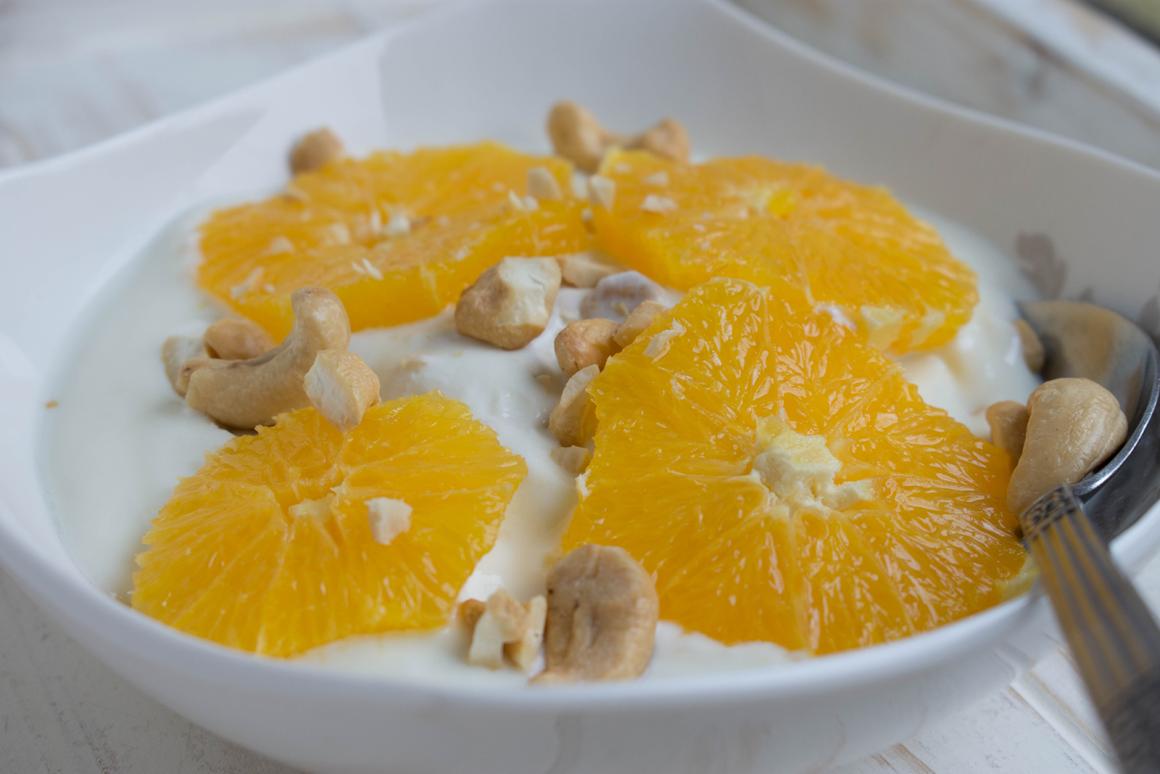 Orangenjoghurt mit Cashews
