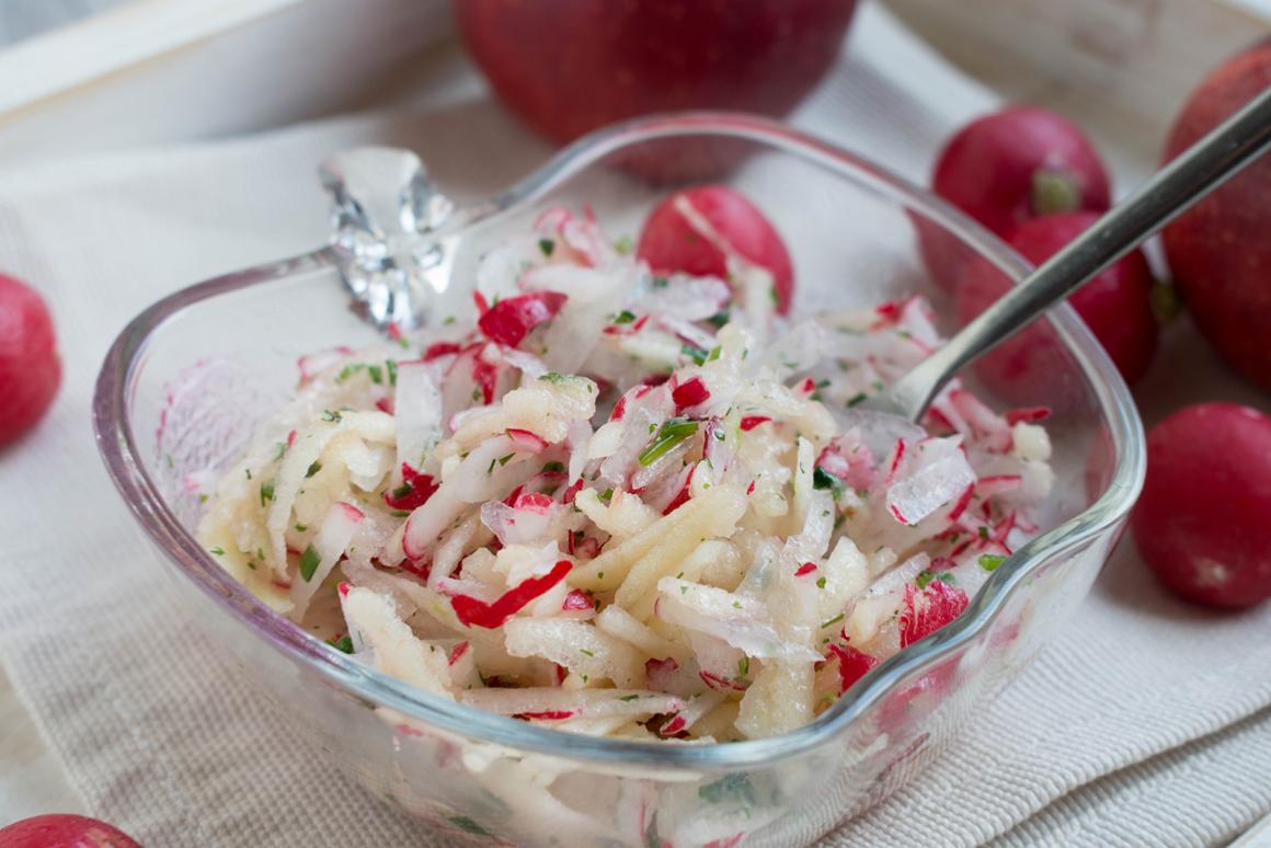 Radieschensalat mit Apfel