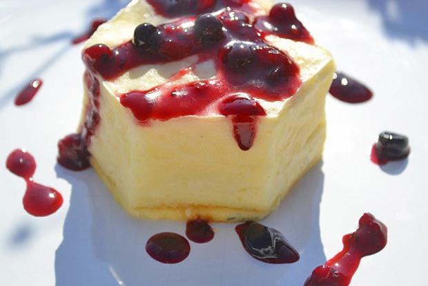 Quarktörtchen mit Waldbeeren
