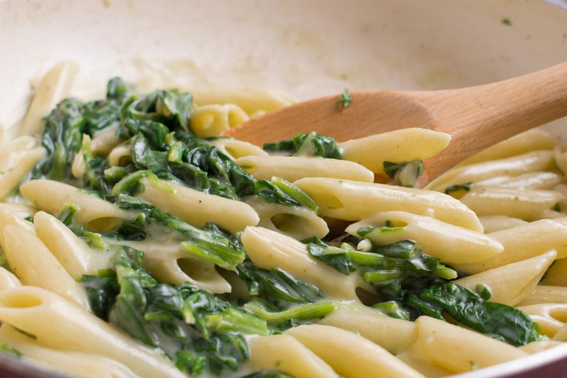 Penne mit Spinat