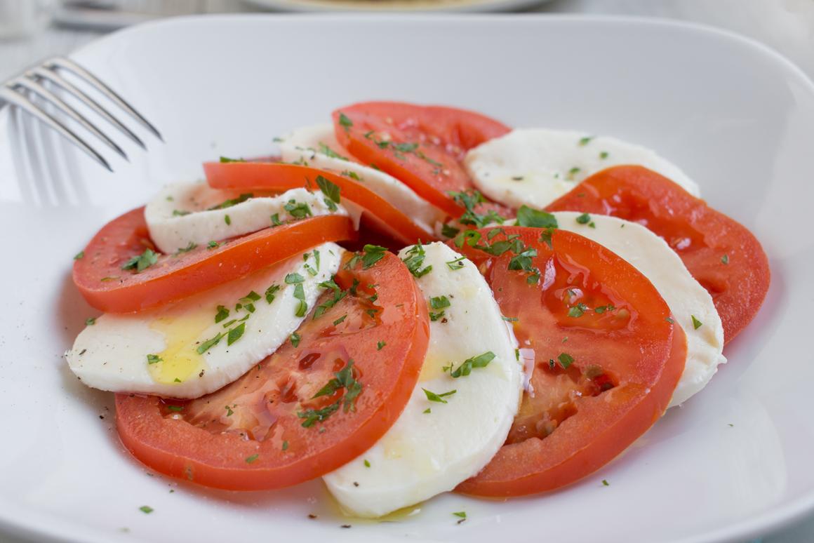Tomaten Mozzarella Salat