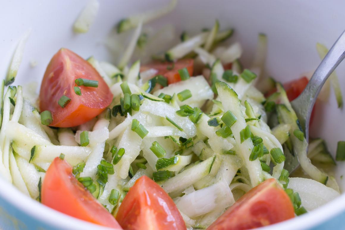 Zucchettisalat mit Knoblauch