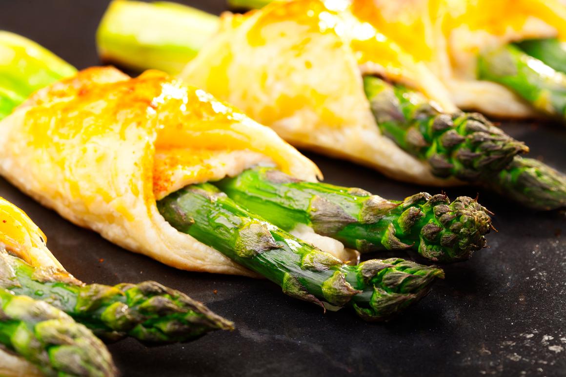 Spargel im Blätterteig