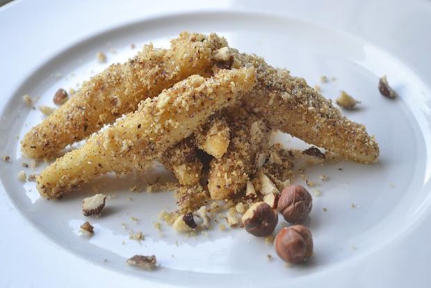 Kartoffelstangen mit Nüssen und Marzipan