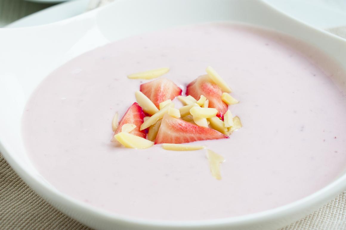Erdbeermousse mit Joghurt - Rezept