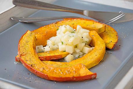 Kürbisspalten mit Apfelvinaigrette