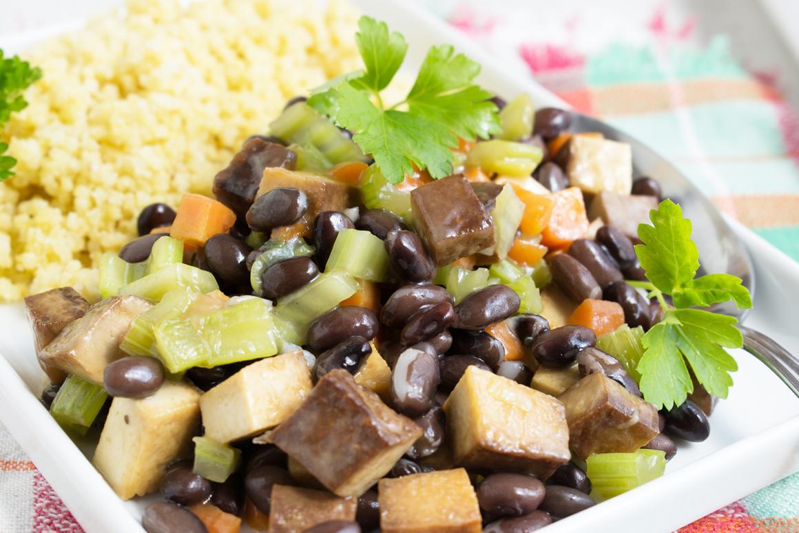 Tofu an schwarzen Bohnen