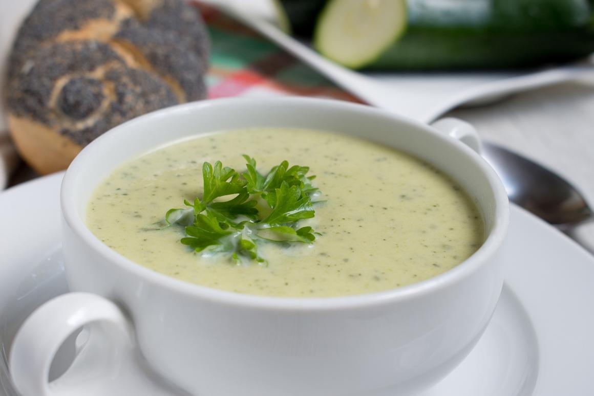 Schnelle Zucchettisuppe
