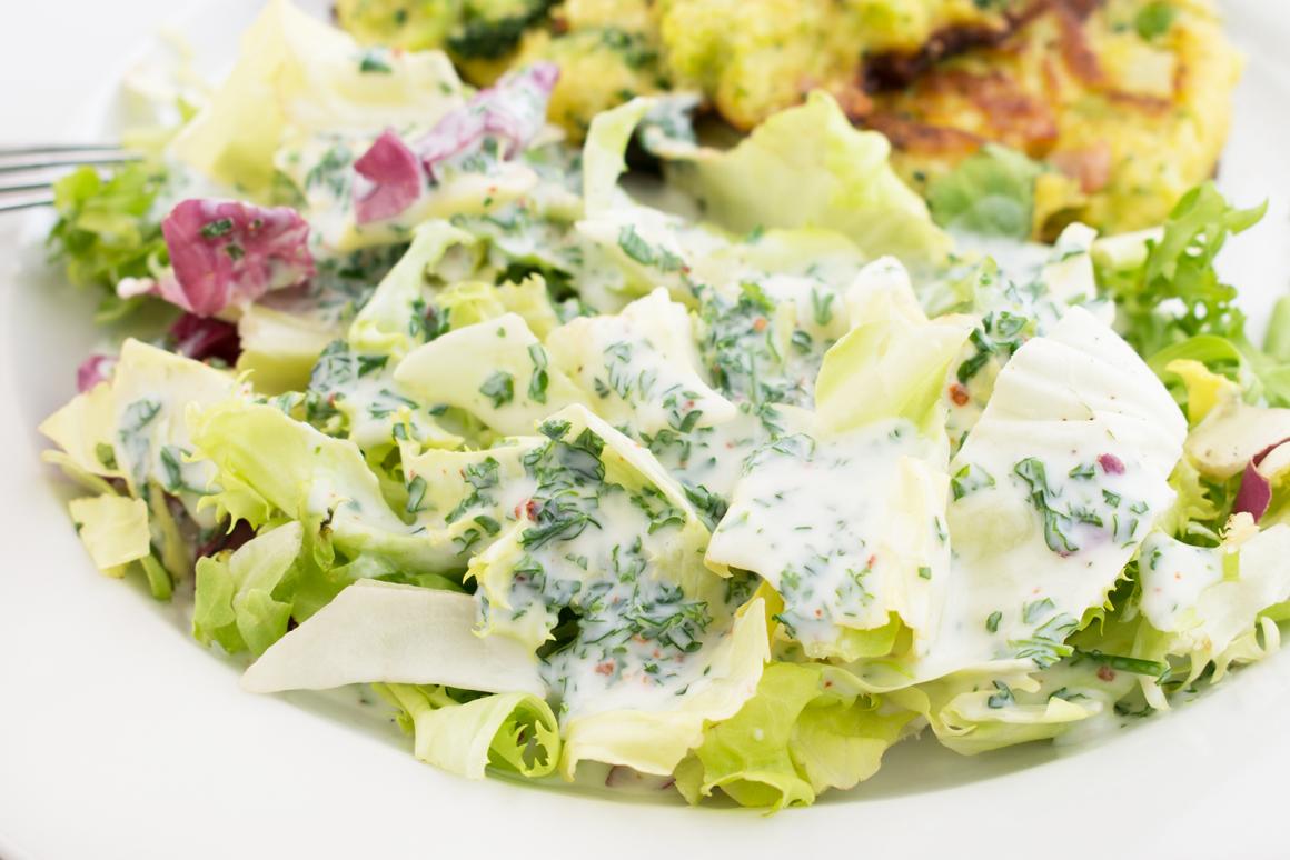 Kefir-Minze-Dressing - Rezept