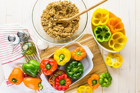 Gefüllte Peperoni mit Zart-Dinkel und frischem Gemüse