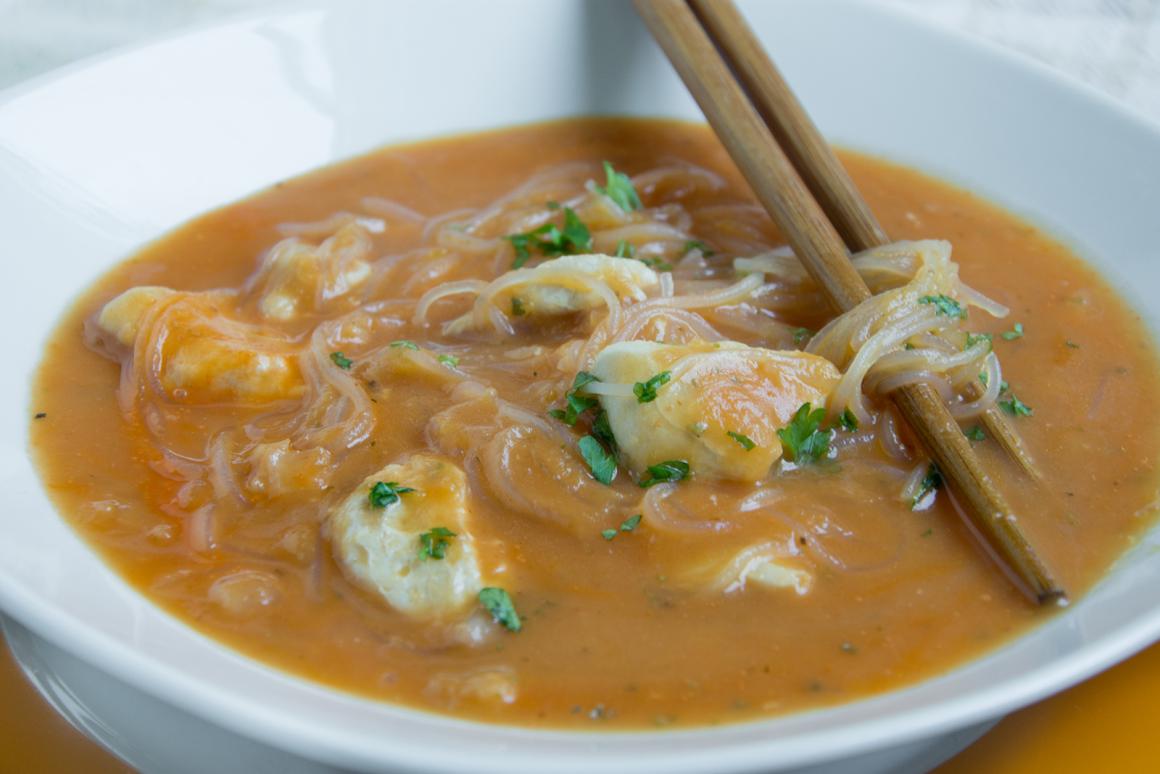 Kokos-Curry-Glasnudelsuppe
