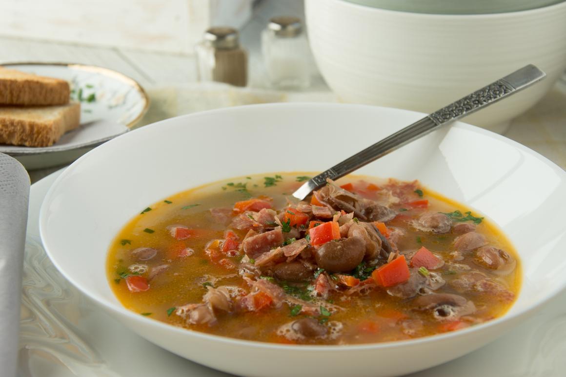 Reichhaltige Borlottibohnensuppe