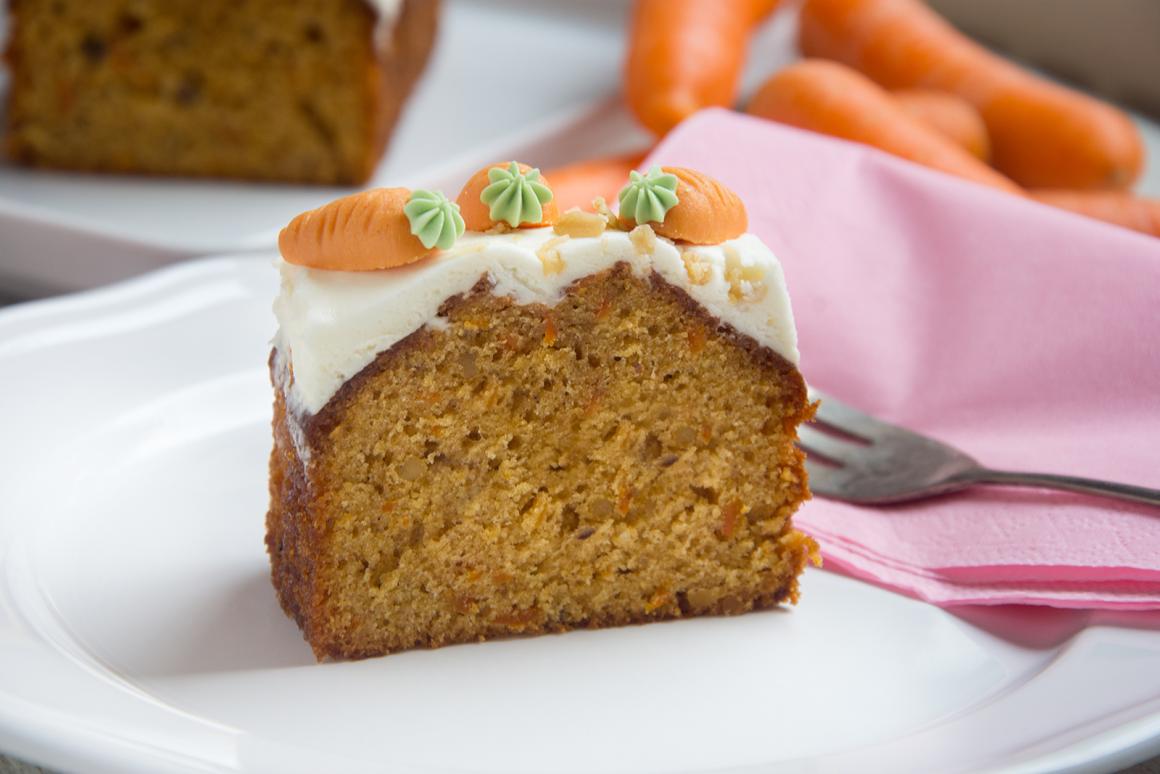 Rüeblikuchen mit Zuckerglasur