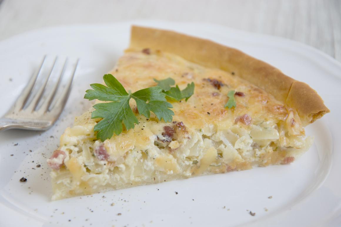 Zwiebelkuchen mit Mürbeteig - Rezept