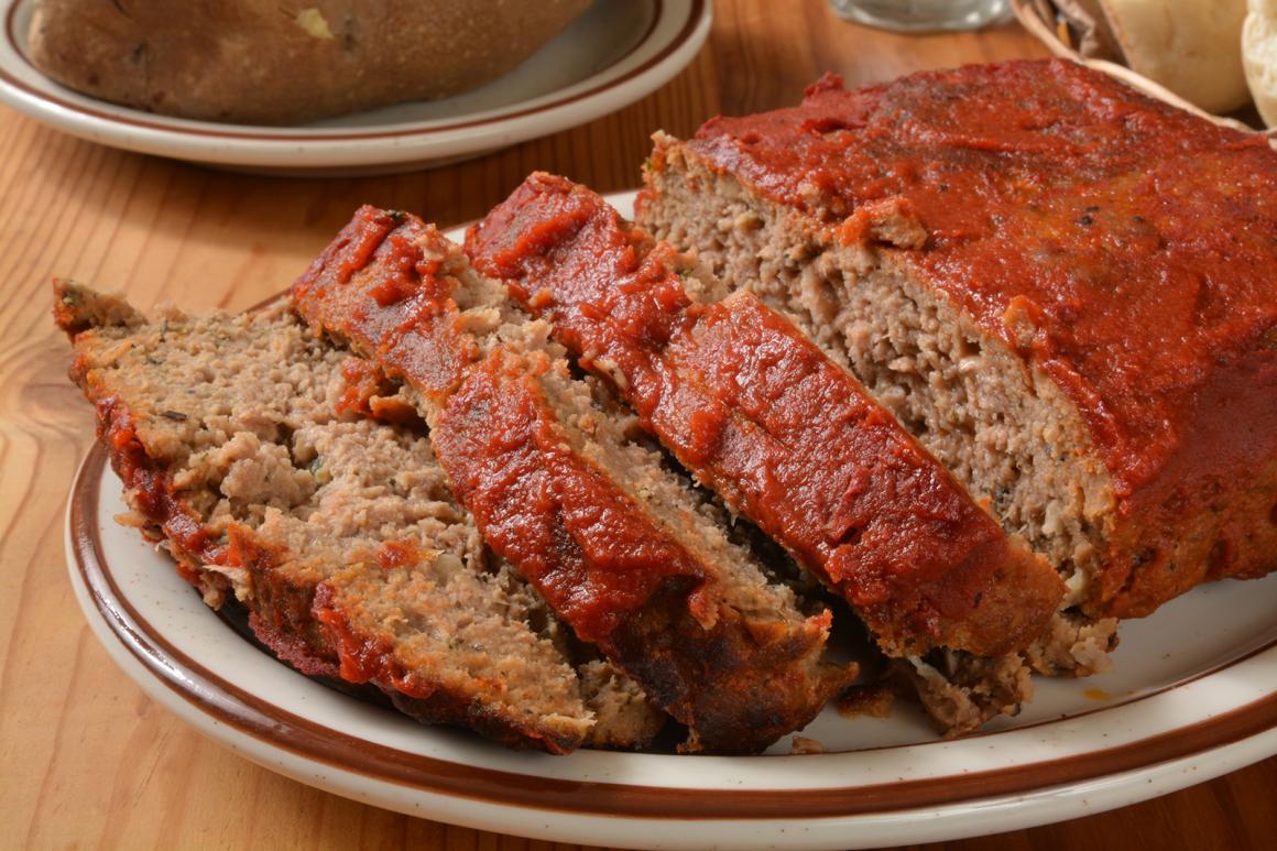 Hackbraten im Römertopf