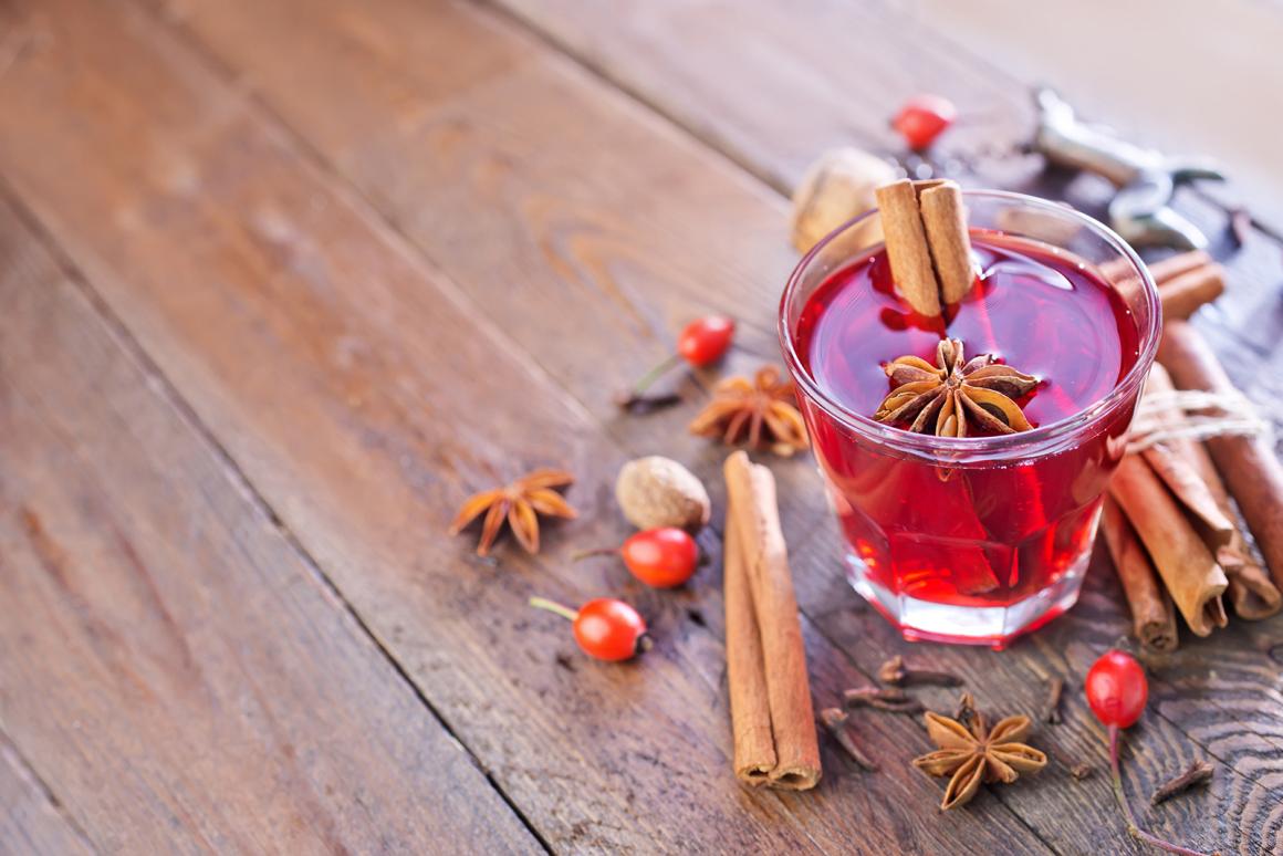 Winterlicher Rosé-Glühwein