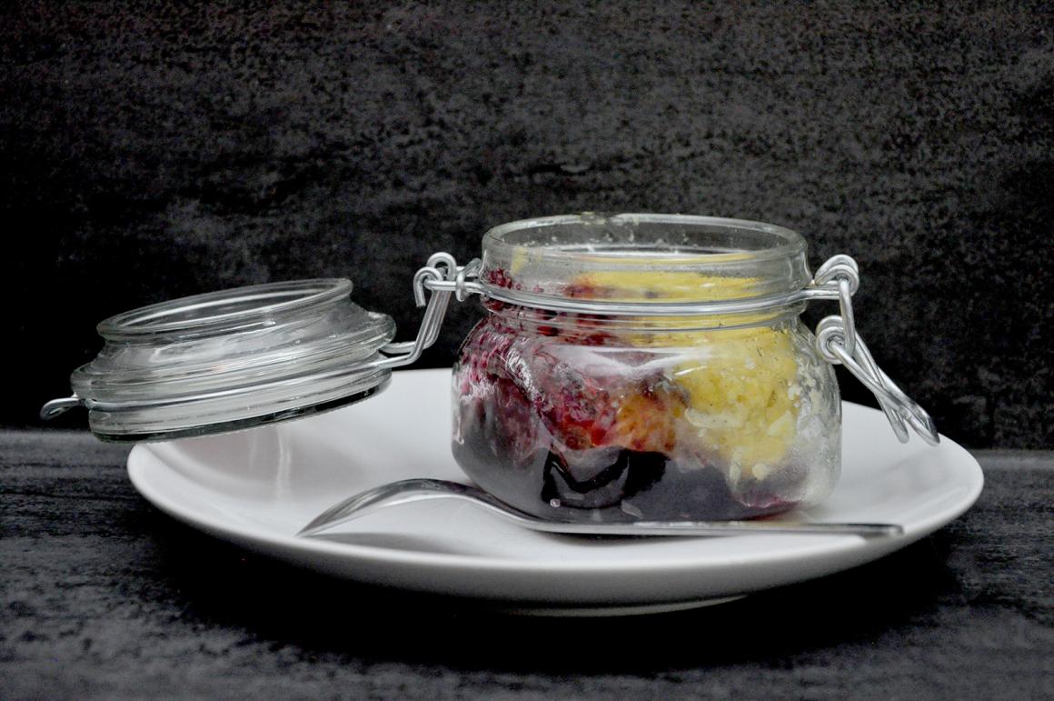 Tassenkuchen mit Marmelade