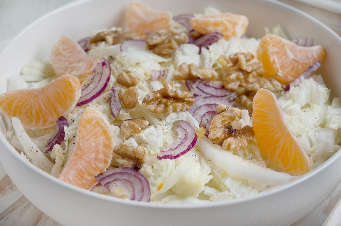 Zuckerhutsalat mit Mandarinendressing