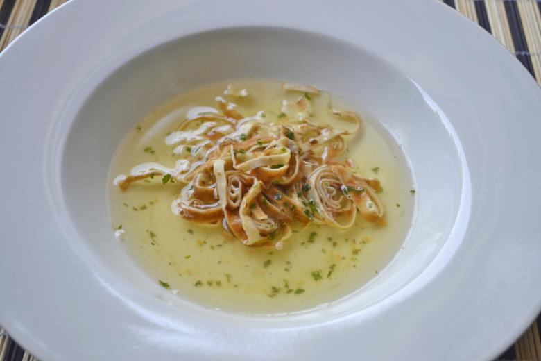 Bouillon mit Flädli