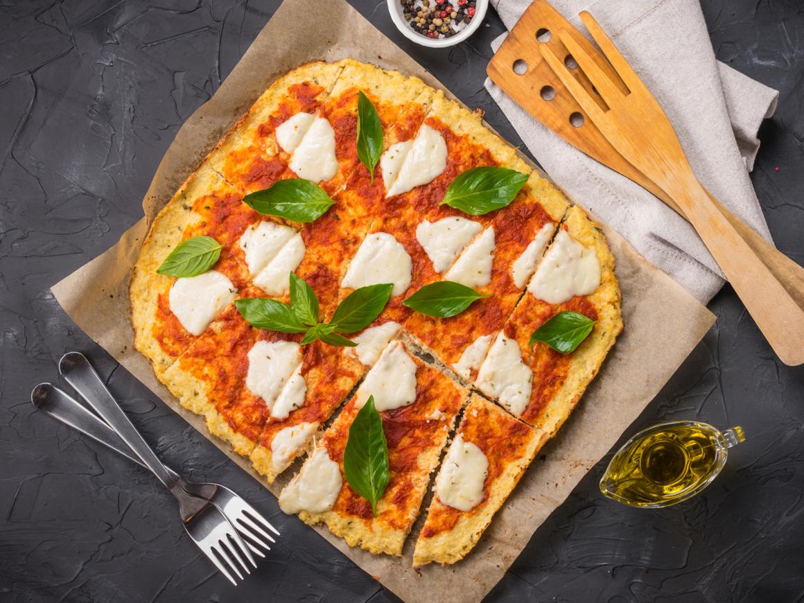 Low Carb Pizzaboden aus Blumenkohl