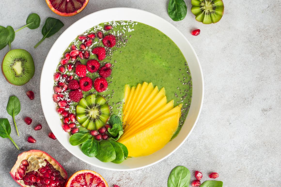 Mango-Kiwi Smoothie Bowl