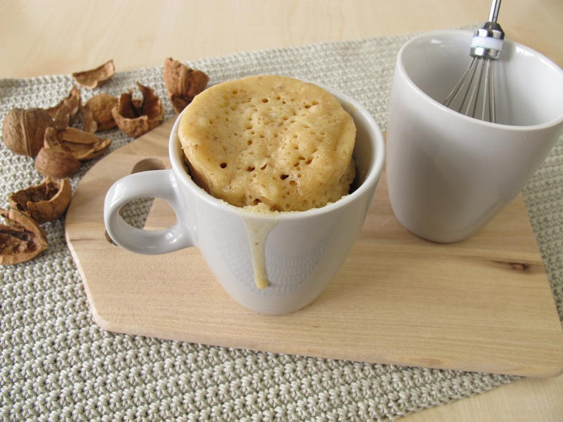 Tassenkuchen mit Walnüssen