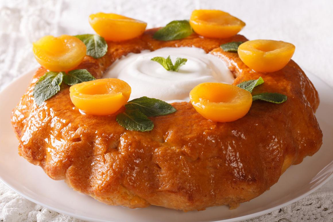 Savarin mit Aprikosen - Rezept