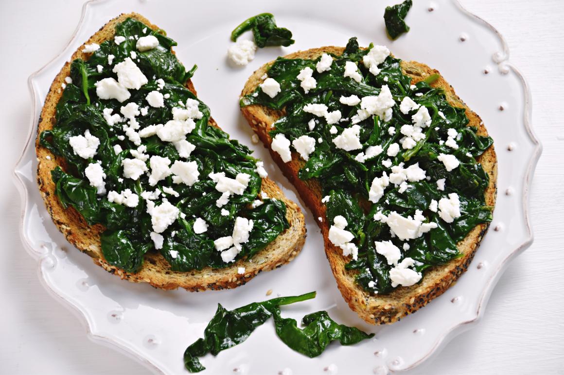 Spinattoast mit Ricotta
