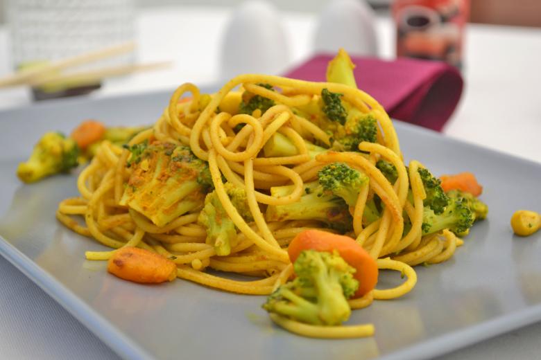 Broccolinudel-Wok