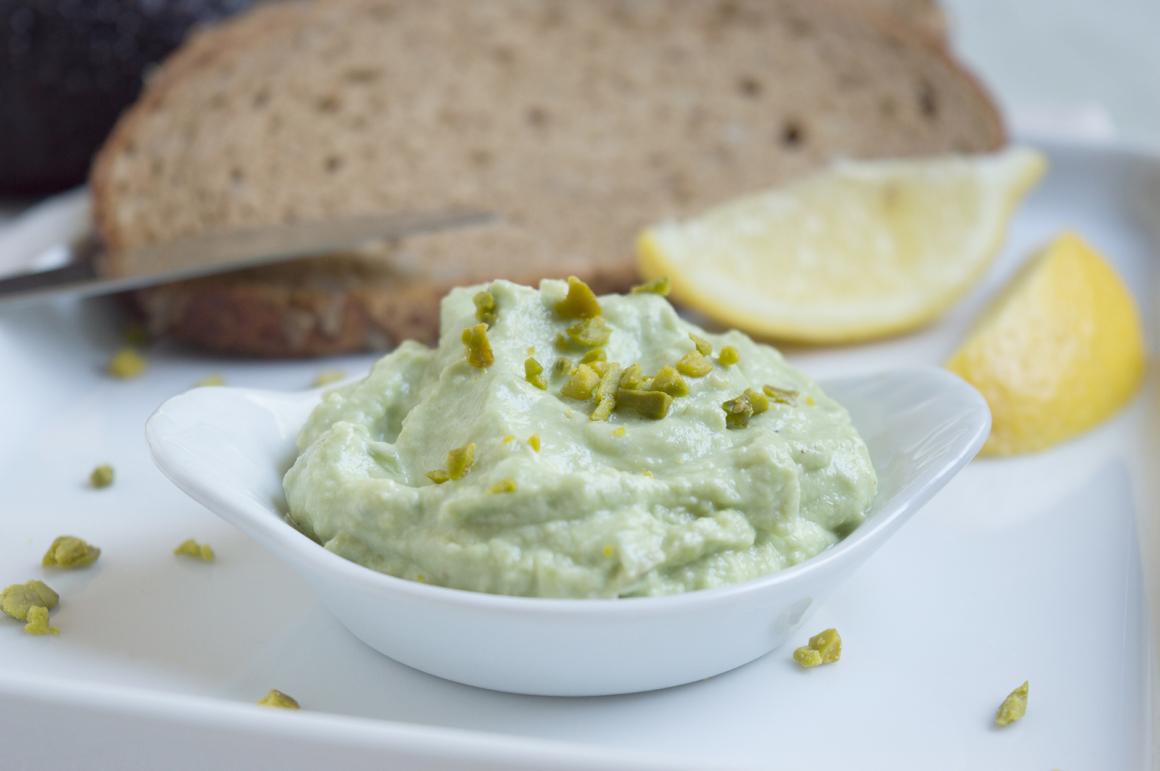 Zitronen-Avocado-Aufstrich