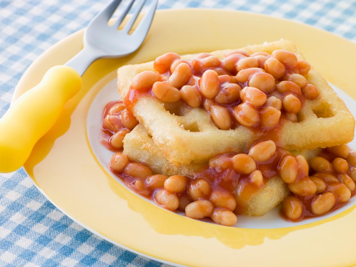 Kartoffelwaffeln mit gebackenen Bohnen