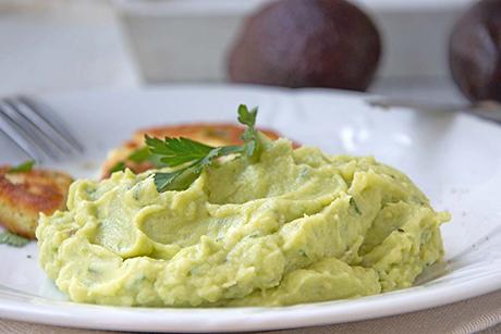 Kartoffelstock mit Avocado