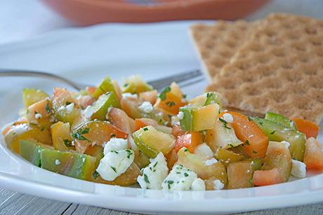 Peperonisalat mit Feta