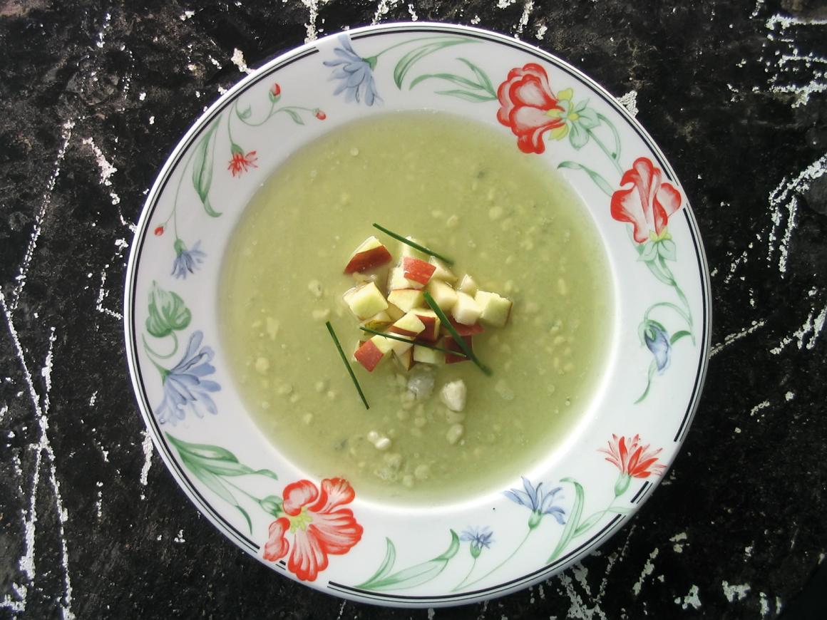 Gorgonzoladressing mit Birnen