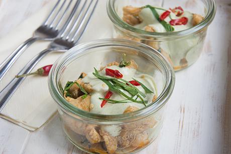 Thailändisches Poulet im Glas
