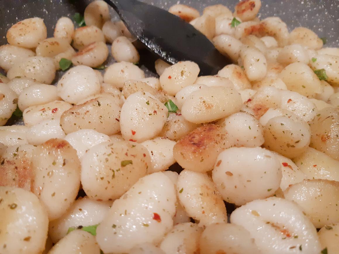 Gebratene Buttergnocchi