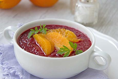 Randensuppe mit frischen Orangen