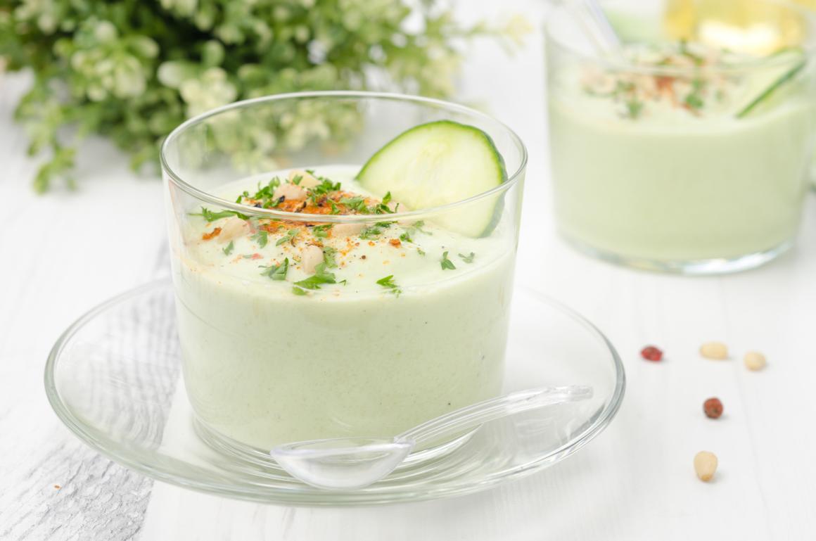 Feine Avocadocreme mit Joghurt