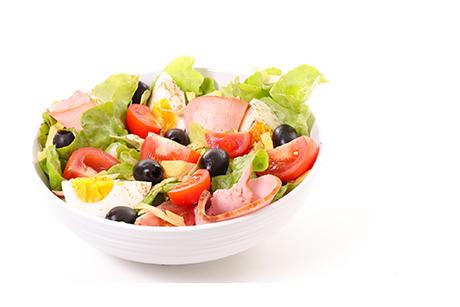Würziger Eier-Schinken-Salat
