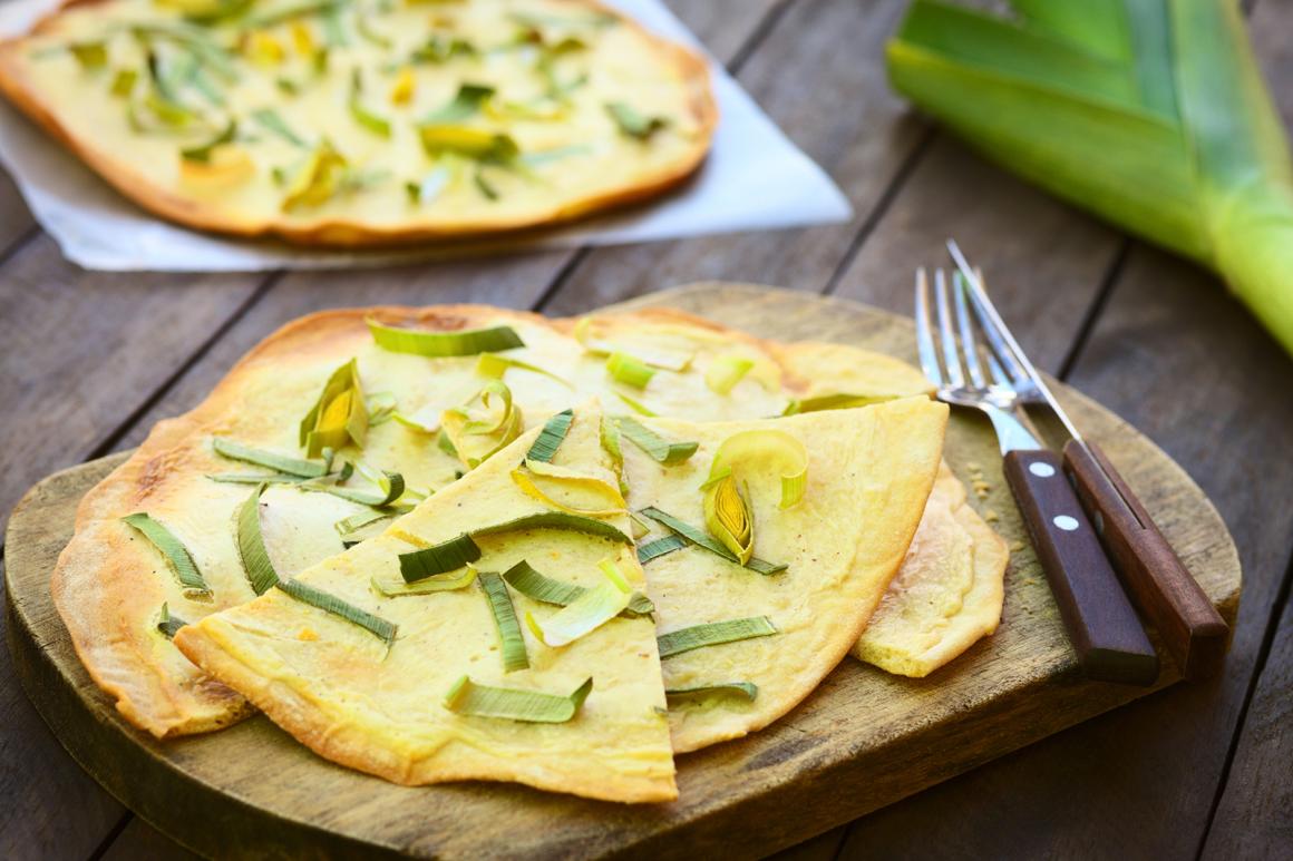 Französischer Flammkuchen mit Lauch