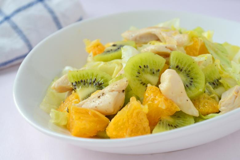 Eisbergsalat mit Poulet
