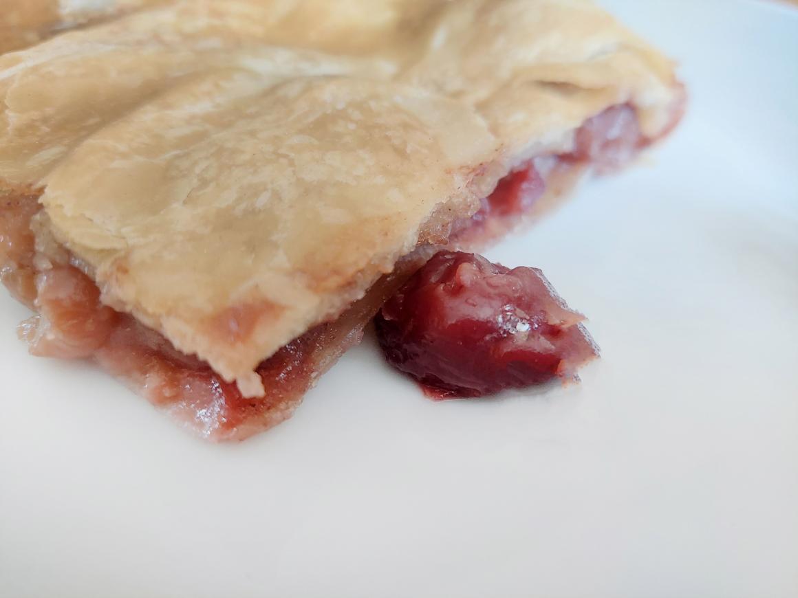 Köstlicher Kirschenstrudel
