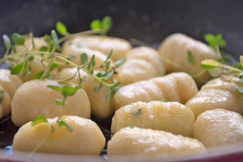 Knusprige Gnocchi an Buttersauce