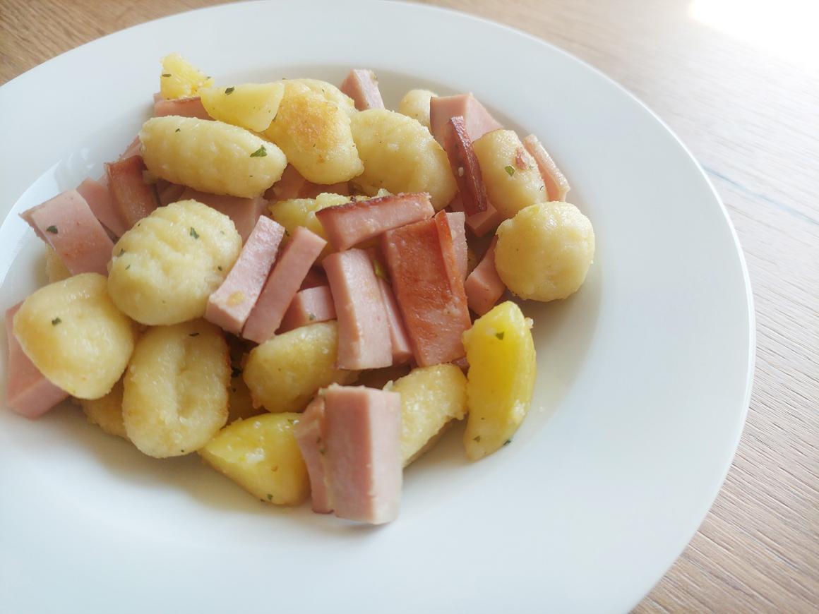Gnocchi-Fleischkäsepfanne