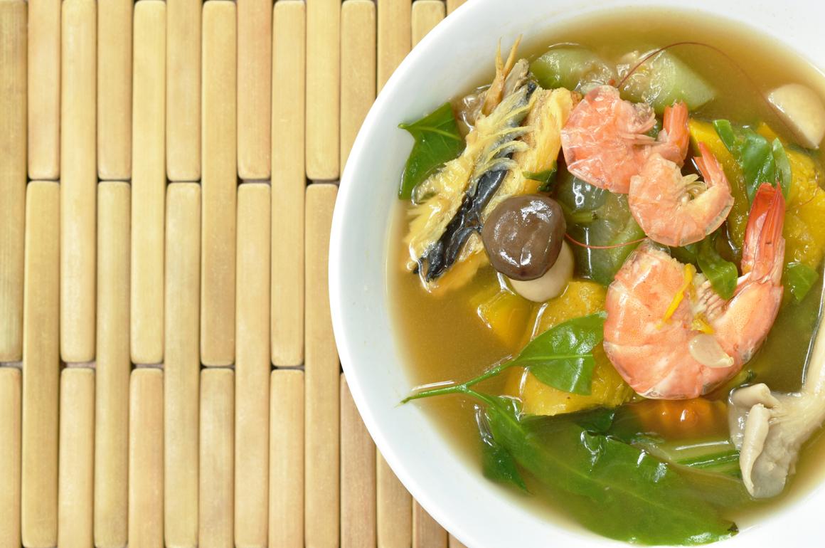 Koreanische Suppe Maeuntang