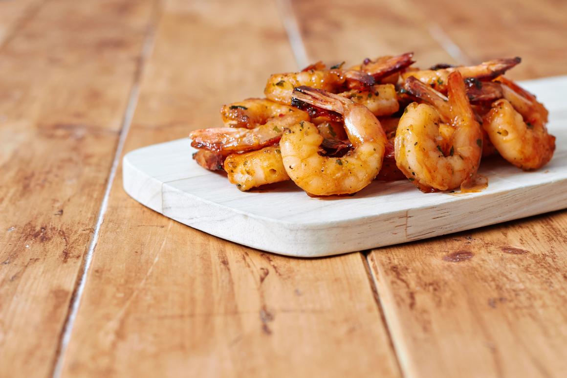 Camarones al ajillo