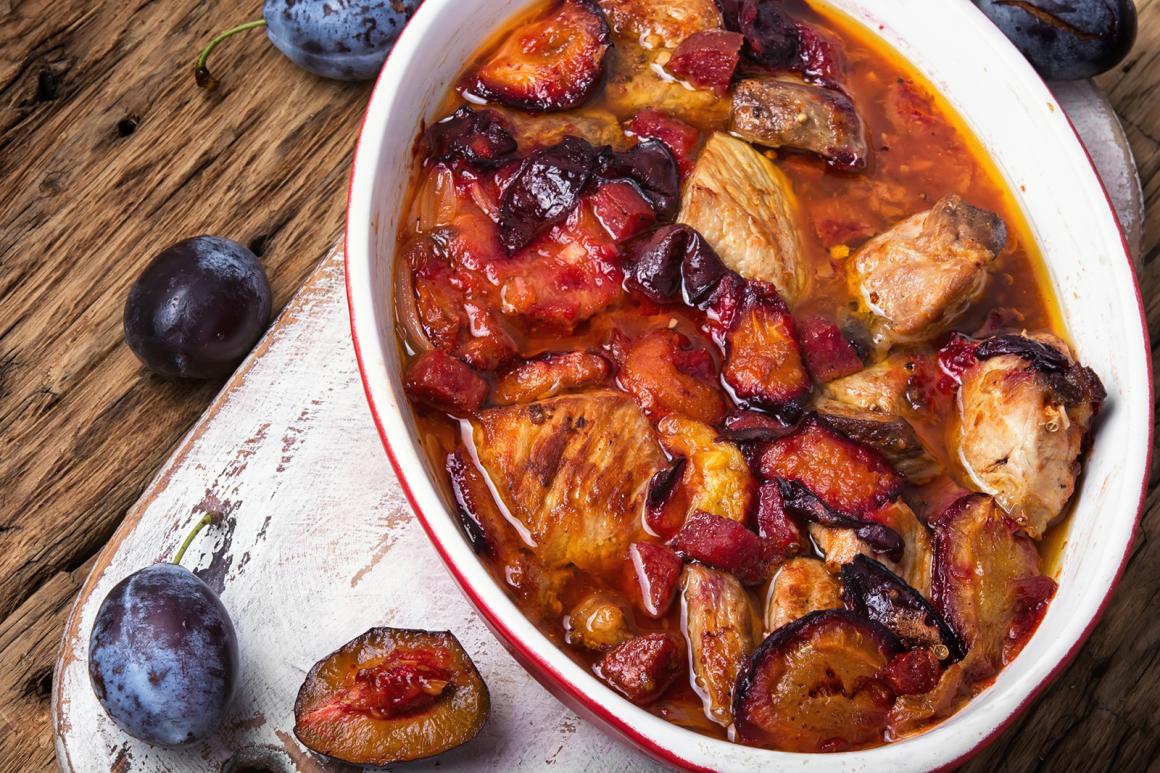 Fleisch in Zwetschgensauce